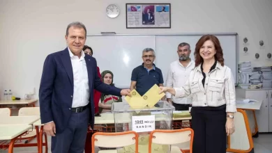 Mersin'de Belediye Başkanları Oylarını Kullandı