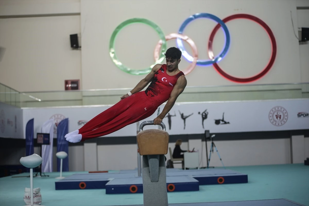 Mersin'de Artistik Cimnastik Dünya Challenge Kupası Başladı