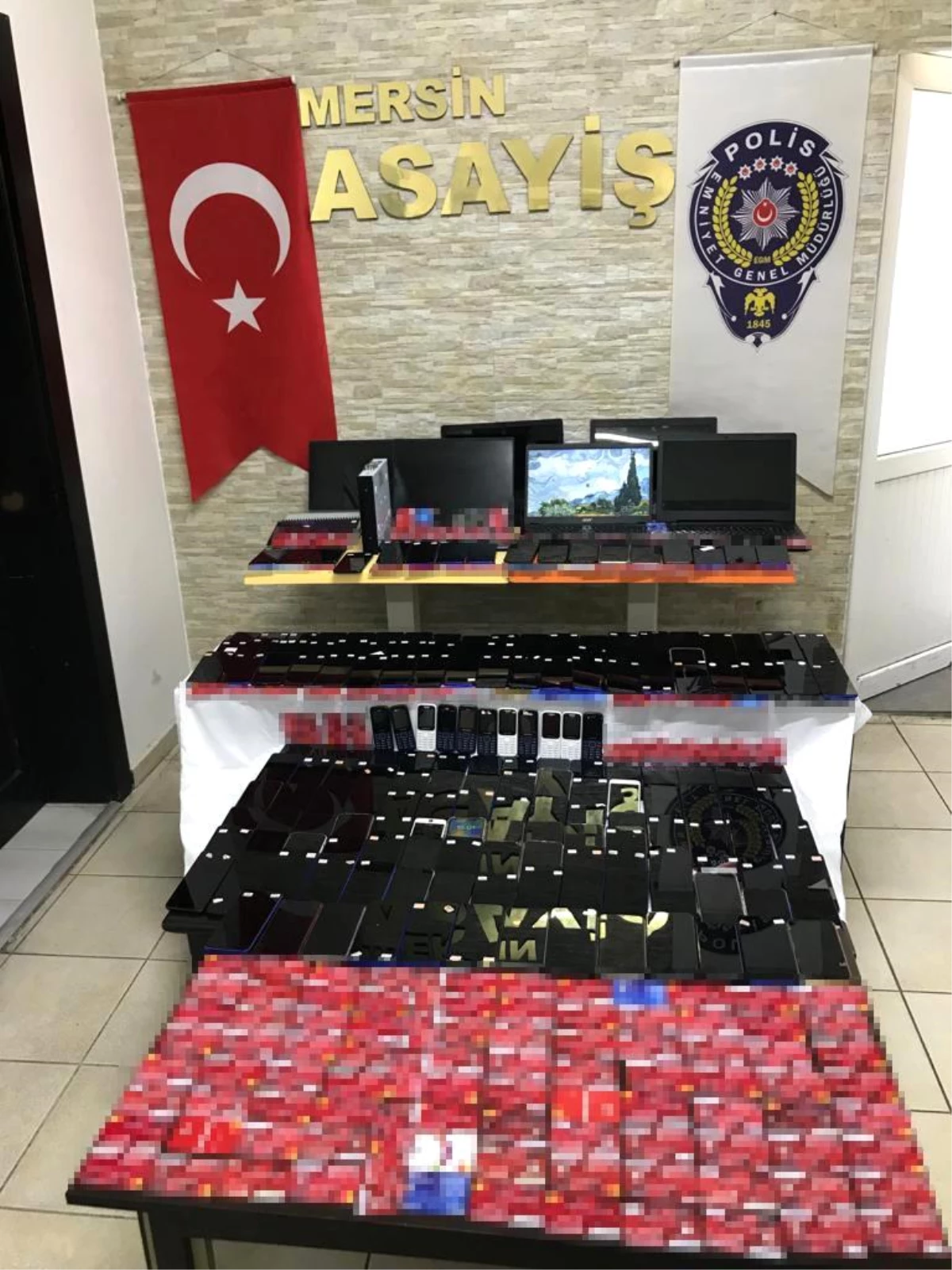 Mersin'de Kart Dolandırıcılarına Operasyon: 5 Şüpheli Gözaltına Alındı