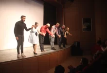 Mersin'de 'Altı Üstü Komedi' tiyatro oyunu sahnelendi