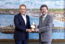 Mersin Büyükşehir Belediye Başkanı Vahap Seçer, Kuzey Makedonya Büyükelçisi'ni ağırladı