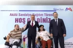 Mersin'de ihtiyaç sahibi özel gereksinimli bireylere akülü sandalye dağıtıldı