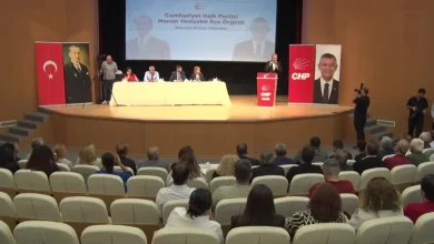 Mersin Büyükşehir Belediye Başkanı Vahap Seçer, CHP Yenişehir İlçe Örgütü Danışma Kurulu Toplantısı'na katıldı