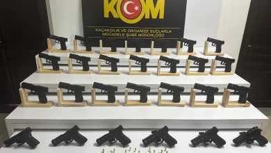 Mersin'de 27 ruhsatsız tabanca ele geçirildi, 3 şüpheli tutuklandı