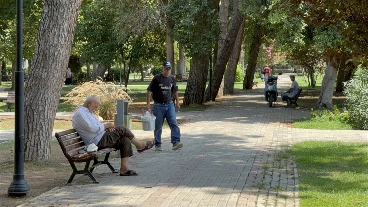 Adana, Mersin ve Osmaniye'de Sıcak Hava ve Nem Vatandaşları Etkiliyor