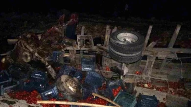 Mersin Erdemli'de Domates Yüklü Kamyonun Karıştığı Kazada Bir Kişi Hayatını Kaybetti