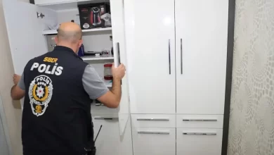Mersin'de Müstehcen İçerikli Görüntü Yayan 10 Şüpheliden 3'ü Tutuklandı