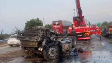 Mersin'de Silobasa Arkadan Çarpan Tırın Sürücüsü Hayatını Kaybetti