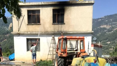Mersin Erdemli'de çıkan ev yangını söndürüldü