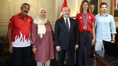 Paris 2024 Olimpiyat Oyunları'nda bronz madalya kazanan Nafia Kuş Aydın Adana'ya döndü