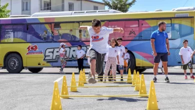 Mersin Büyükşehir Belediyesi Sporbüs Projesiyle Çocukları Sporla Buluşturuyor