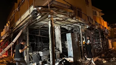 Tarsus'ta market yangınında hasar oluştu