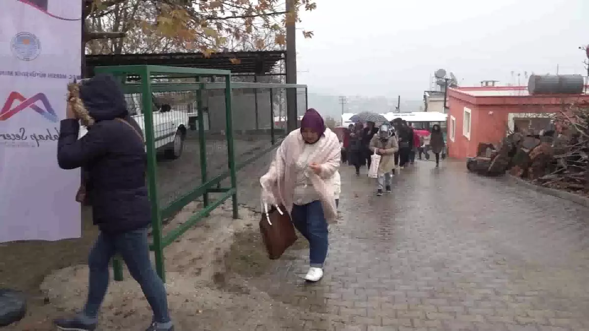 Mersin'de Kırsal Mahalle Buluşmaları Etkinliği Kadınları Bir Araya Getirdi