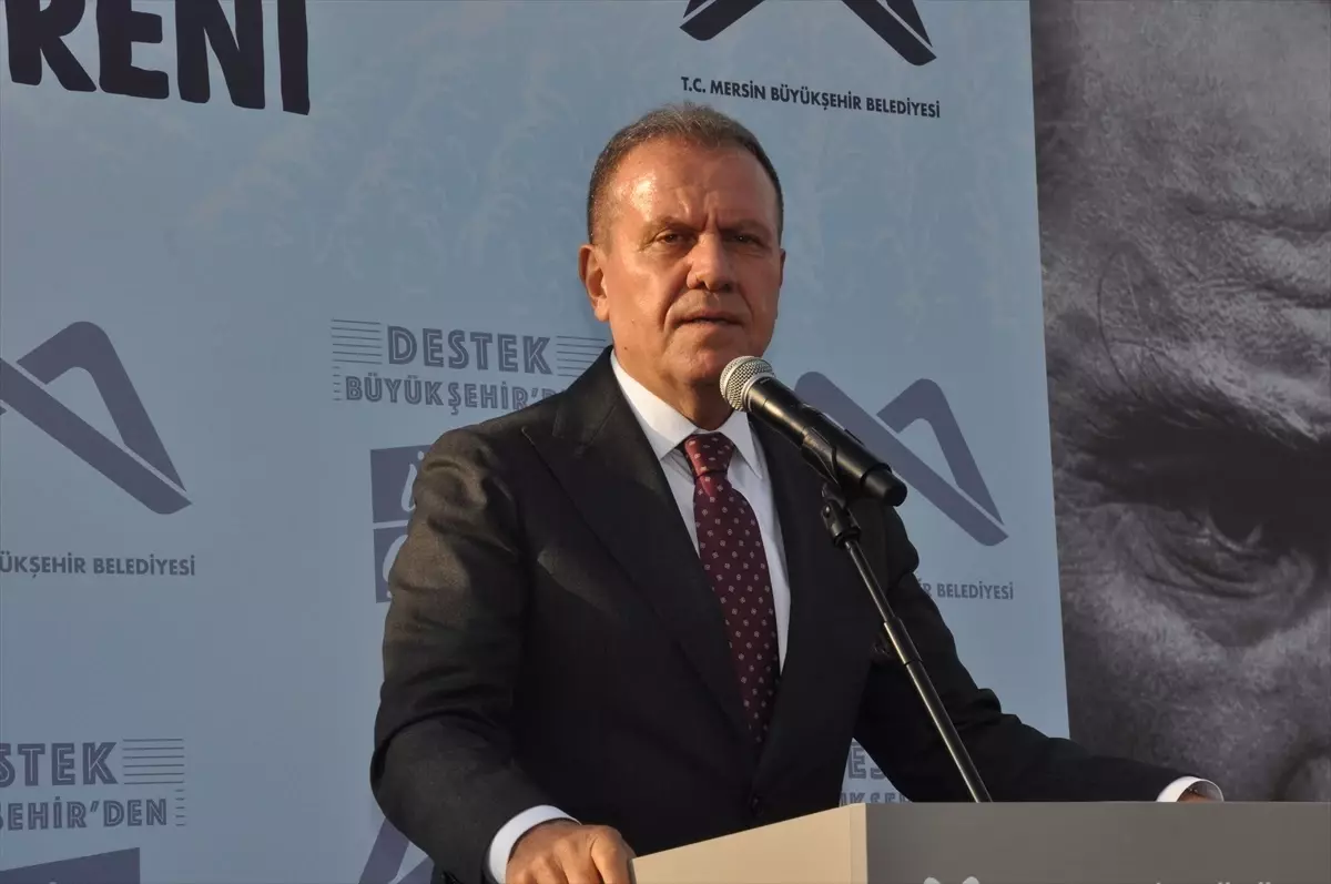 Mersin'de Üreticilere Sulama Tankeri Desteği