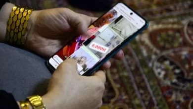 Mersin'de Suriyeliler Whatsapp Grubunda Eşyalarını Satıyor