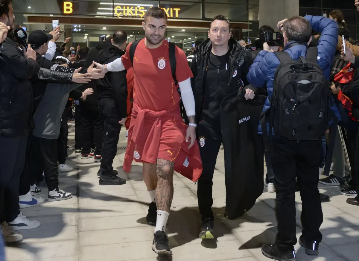 Galatasaray Mersin'e Ulaştı, Hatayspor ile Karşılaşacak