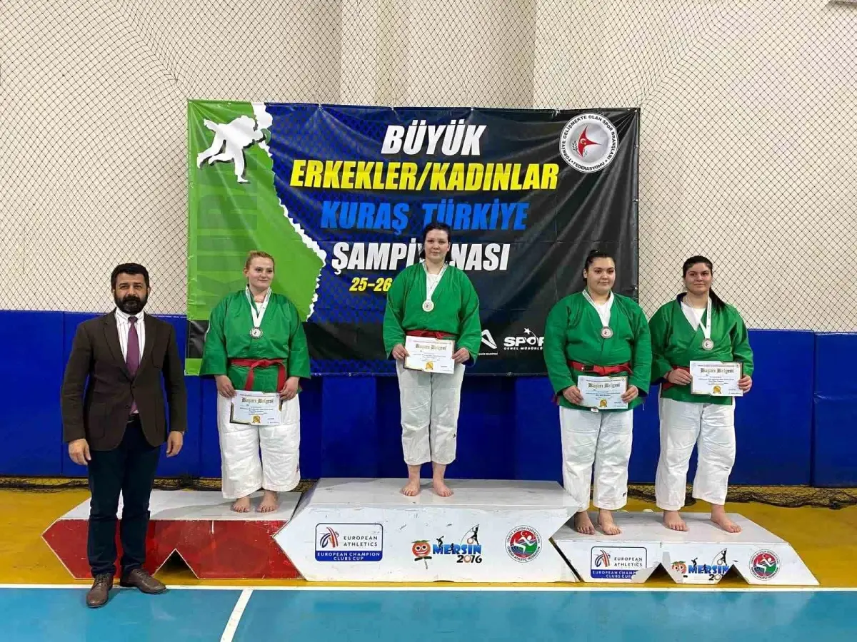 Mersin'de Kuraş Şampiyonası: Salihli'den İki Önemli Başarı