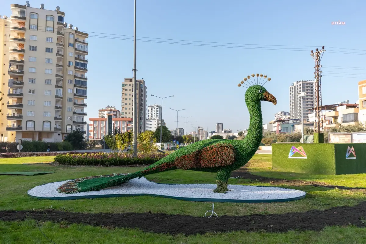 Mersin'de Kavşaklarda Estetik Peyzaj Düzenlemeleri Yapılıyor