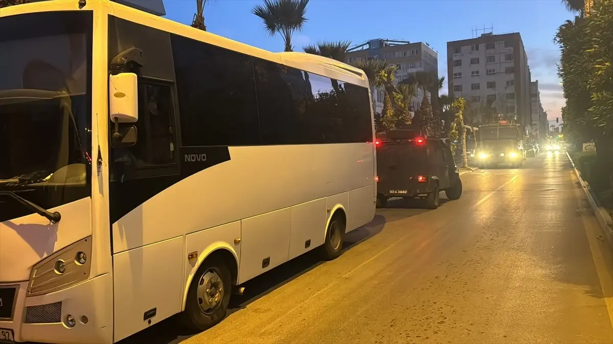 Mersin'de Belediye Başkanı ve 5 Meclis Üyesi Gözaltında