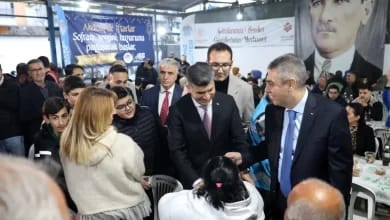 Mersin'de Protokol İftar Sofrasına Katıldı