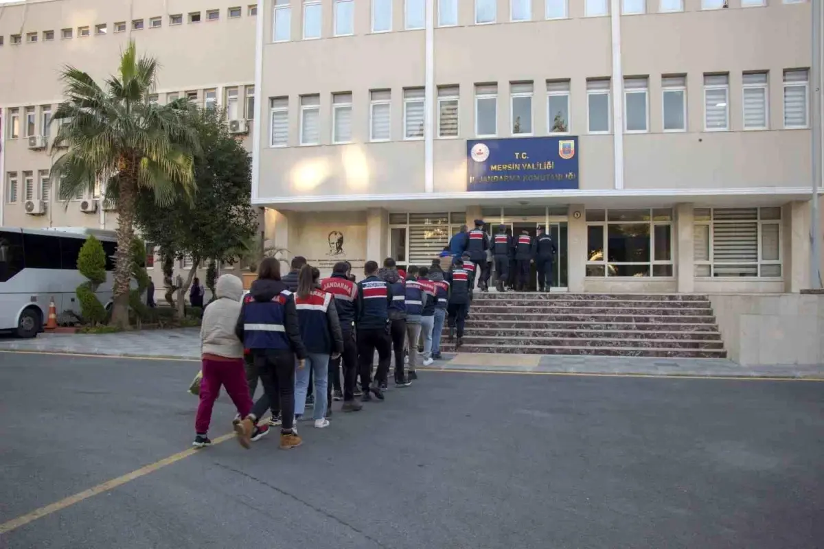 Mersin'de Dolandırıcılık Çetesi Çökertildi